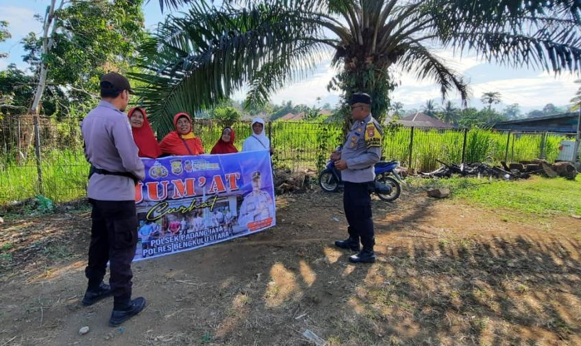 Gelar Jumat Curhat, Polsek Padang Jaya Dengarkan Keluhan Masyarakat
