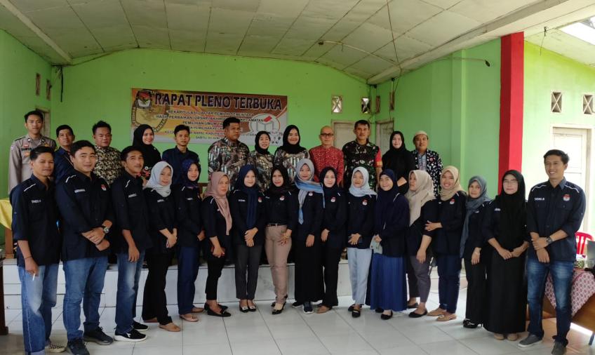 Personel Polsek Air Besi Hadiri Pleno Terbuka Rekapitulasi DPSHP Tingkat Kecamatan