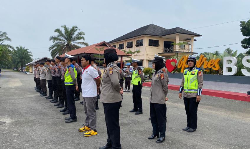 Personel Polres Bengkulu Selatan Siaga, Pengamanan  Perayaan Trisuci Waisak 