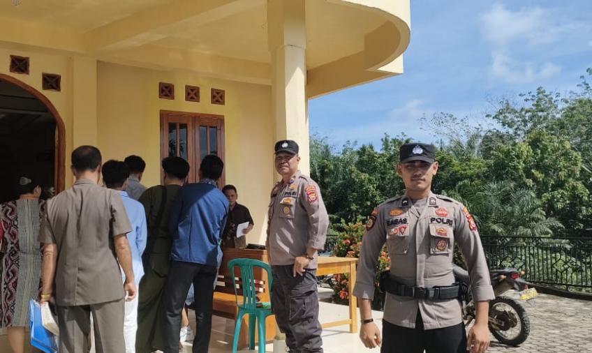 Toleransi Beragama, Polsek Ketahun Melakukan Pengamanan Ibadah Minggu 