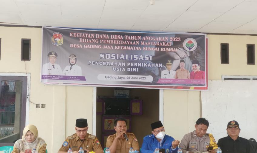 Bhabinkamtibmas Bersama Pemdes Gading Jaya Sosialisasikan Pencegahan Pernikahan Dini