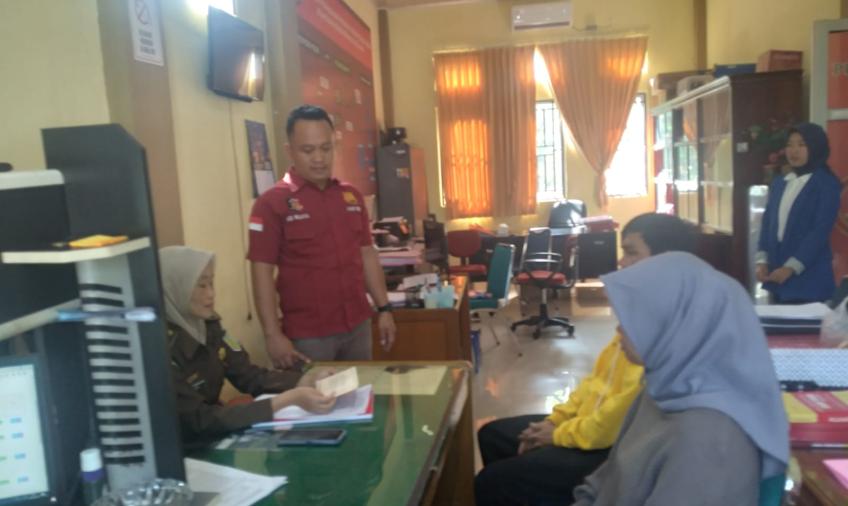 Tersangka KDRT Diserahkan ke Jaksa oleh Unit Reskrim Polsek Pino Raya 
