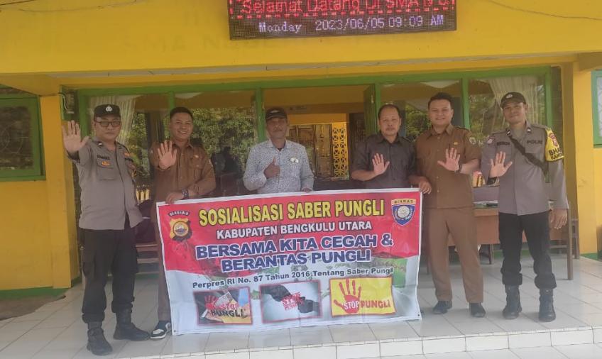 Cegah Pungli di Sekolah, Bhabinkamtibmas Polsek Padang Jaya Sosialisasikan Saber Pungli