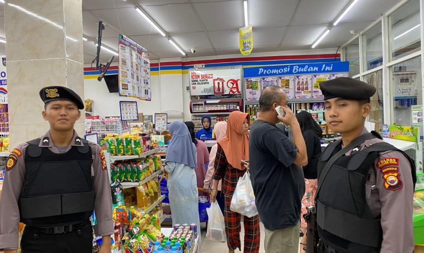 Patroli Ditempat Keramaian, Sat Samapta Polres Bengkulu Utara Beri Imbauan Kamtibmas