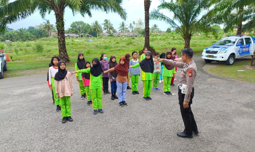 Satlantas Polres Bengkulu Selatan Melakukan Latihan Polisi Cilik 