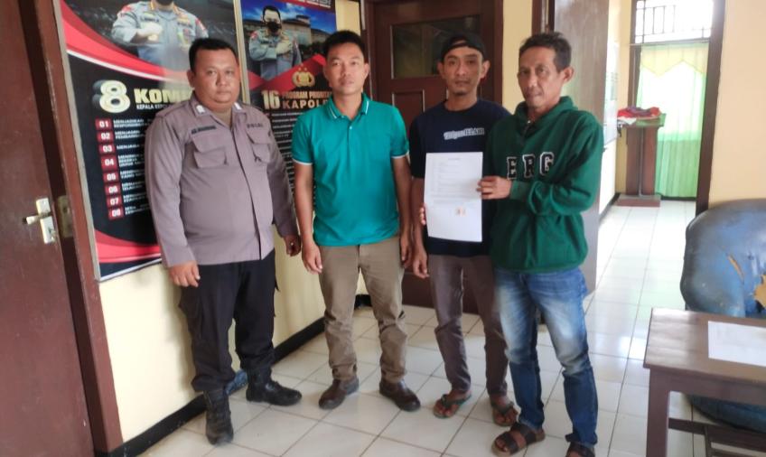 Polsek Giri Mulya Mediasi Warga yang Mengalami Laka Lantas di Desa Giri Mulya 