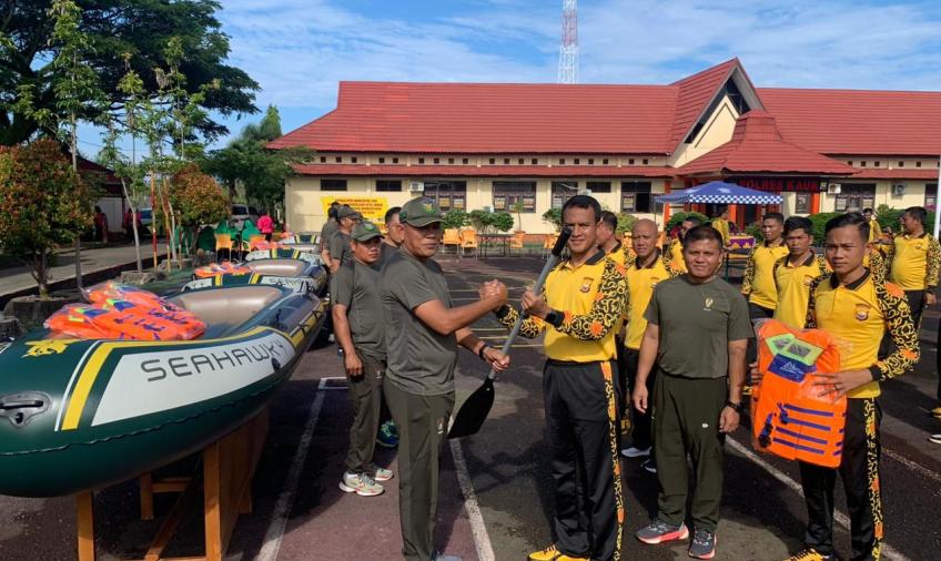 Sambut HUT Bhayangkara Ke-77, Polres Kaur  Olahraga Bersama Kodim 0408 BSK, Pos AL Linau, dan Brimob Subden 3B Pelopor Nusuk