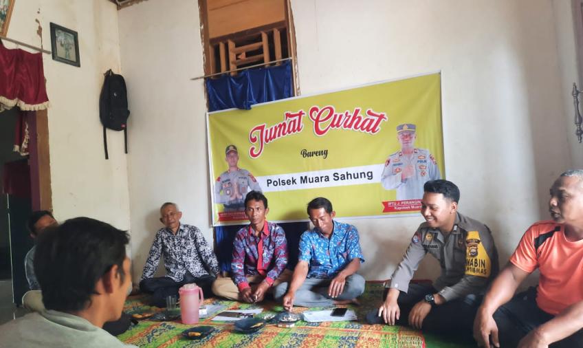 Dengarkan Kritikan dan Saran Warga, Polsek Muara Sahung Gelar Jumat Curhat
