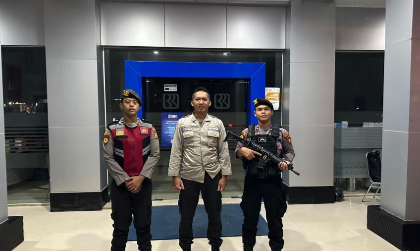 Patroli Malam Hari, Sambang Bank BRI Cabang Arga Makmur Guna Cegah Kriminalitas