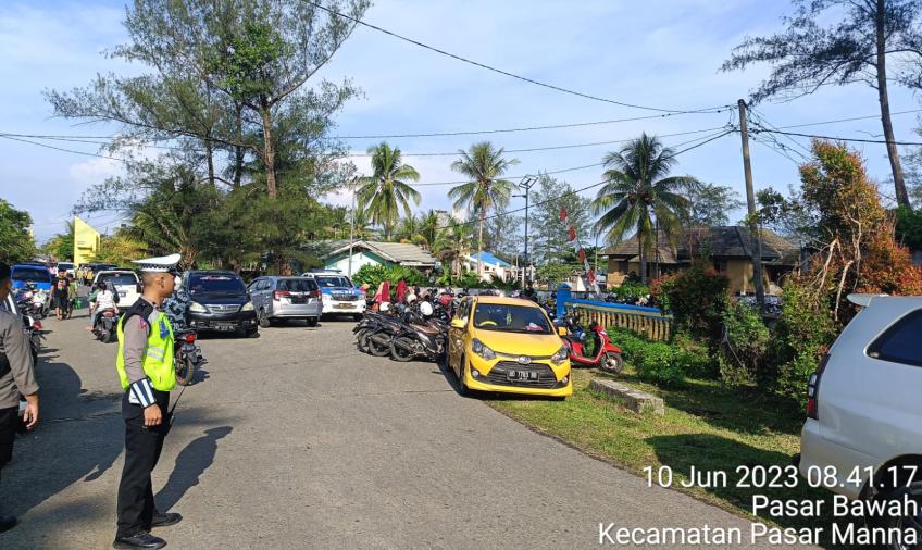 Sat Lantas BS, Melakukan Pengawalan dan Pengaturan Lalulintas Festival Ayiak Manna II Tahun 2023