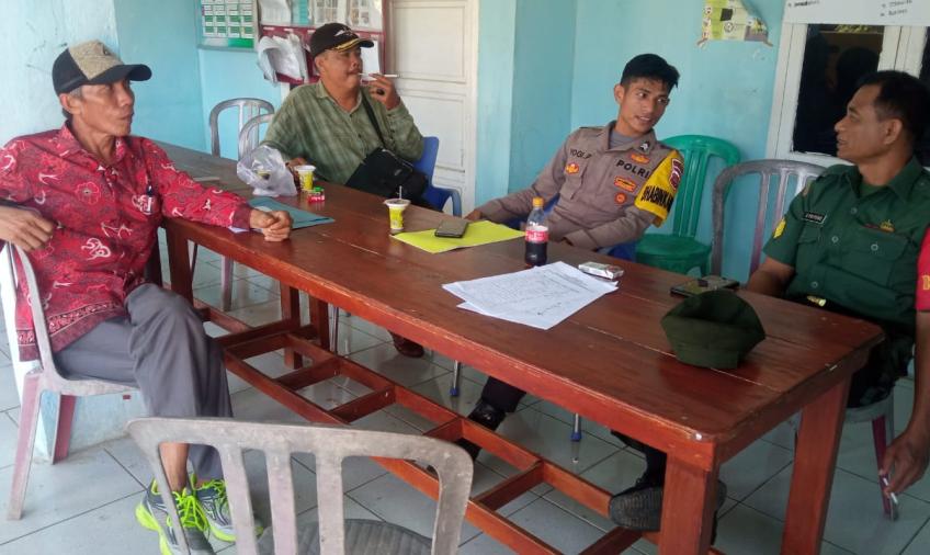 Bentuk Sinergitas Tni-Polri Sambang Warga Desa Padang Burnai, Berikan Imbauan   