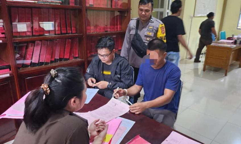 Sat Reskrim Polres BS Serahkan Pelaku Pencurian Ke Jaksa