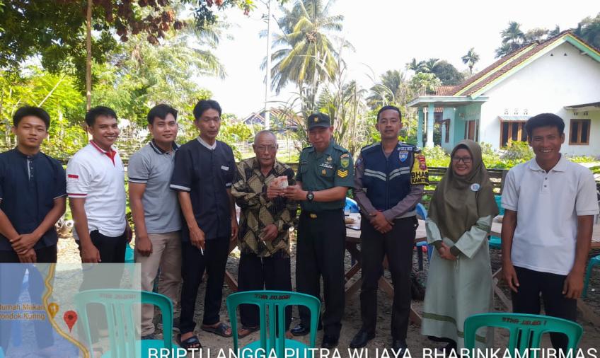 Bhabinkamtibmas Polsek Maje Hadiri Pembagian  BLT DD Tahun 2023 Tahap II di Desa Benteng Harapan 