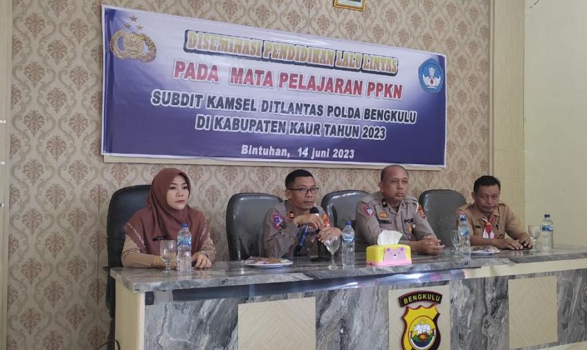 Polres Kaur Melaksanakan Kegiatan Desiminasi Pendidikan Lalu Lintas Pada Mata Pelajaran PPKN