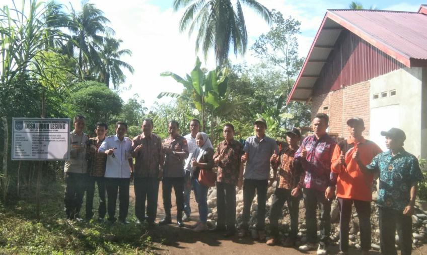 Awasi Dana Desa, Kapolsek Lais Hadiri Penetapan Titik Nol Pembangunan Desa Lubuk Lesung