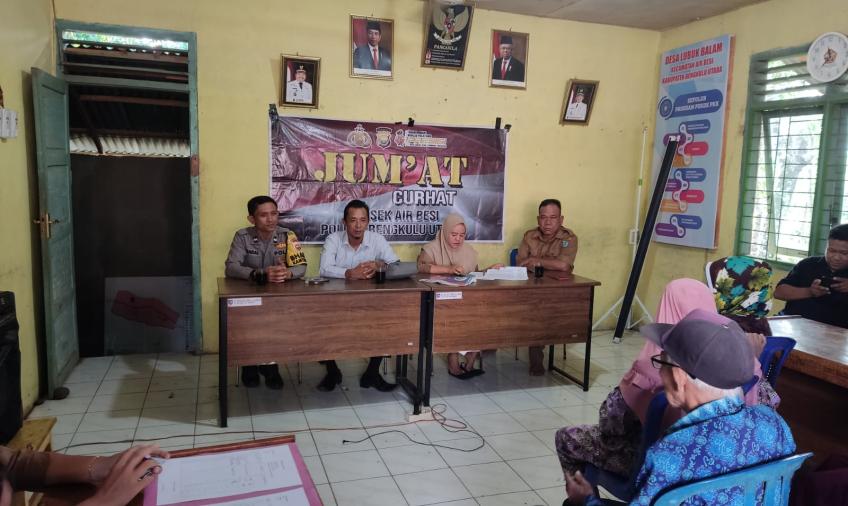 Jumat Curhat, Personel Polsek Air Besi Tampung Aspirasi Masyarakat