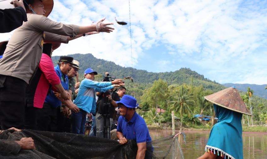 Launching MT2 di Desa Muning Agung, Kapolres Lebong Berharap Perkuat Ketahanan Pangan Masyarakat