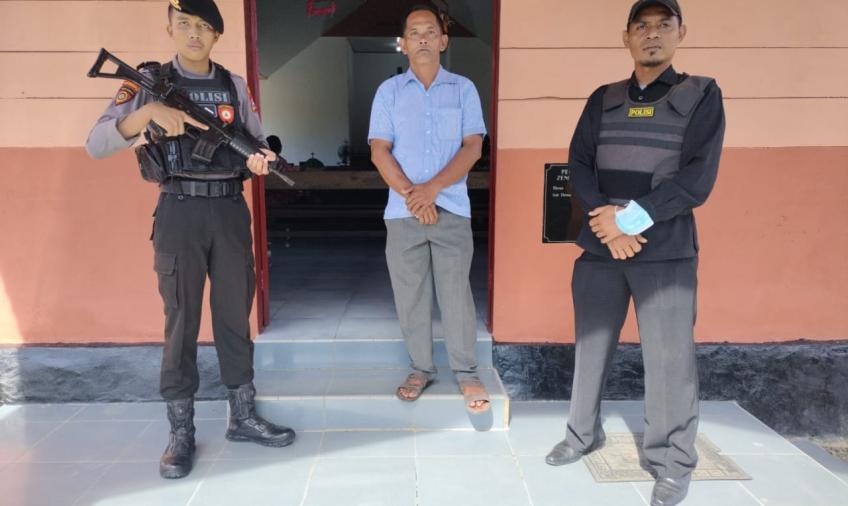 Polsek Enggano Laksanakan Pengamanan Ibadah Minggu di Gereja