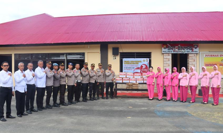 Peringati HUT ke-77 Bhayangkara, Kapolres BS Beserta Anggota, Anjangsana ke Rumah Purnawirawan
