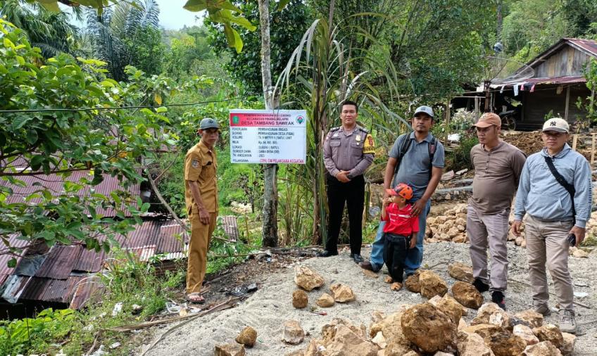 Bhabinkamtibmas Polsek Lebong Utara Sambang ke Warga di Desa Binaannya