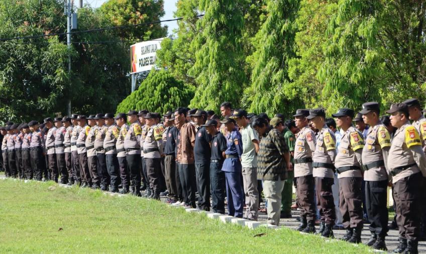 Polres Seluma Gelar Apel Gabungan Kasatkamling dan Linmas 
