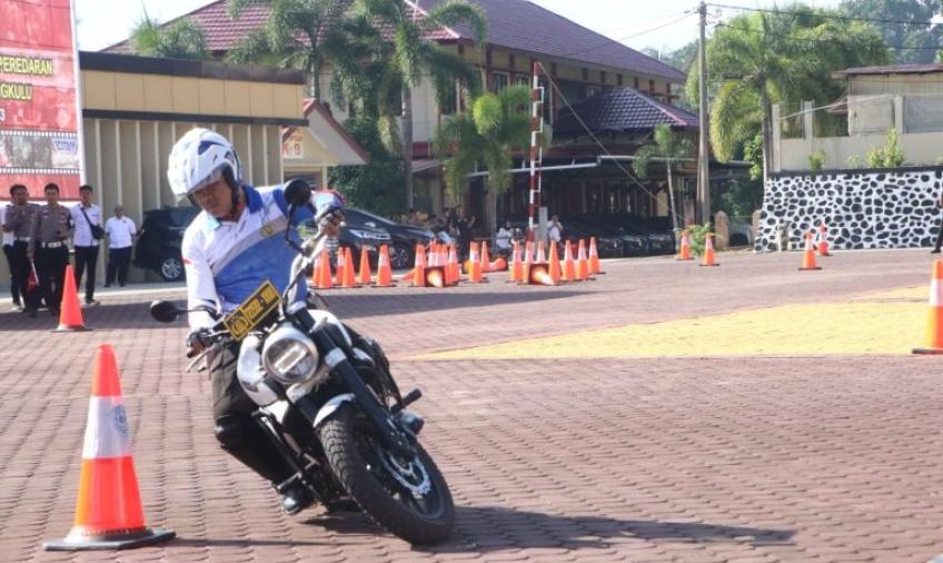 Meriahkan Hari Bhayangkara Ke -77, Ditlantas Polda Bengkulu Gelar Lomba Safety Riding