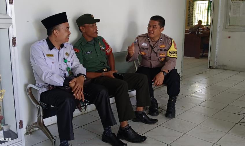 Bersinergi Bhabinkamtibmas dan Babinsa Sambangi  Kantor Kecamatan