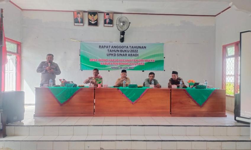 Polsek Giri Mulya Hadiri Rapat Anggota Tahunan UPKD Sinar Abadi Desa Wonoharjo
