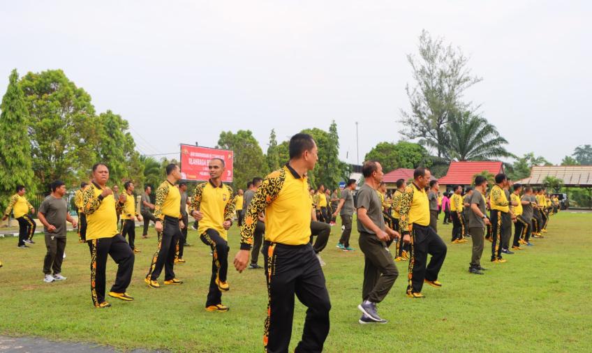 Pererat Sinergitas, Polres Seluma Olahraga Bersama TNI-POLRI 