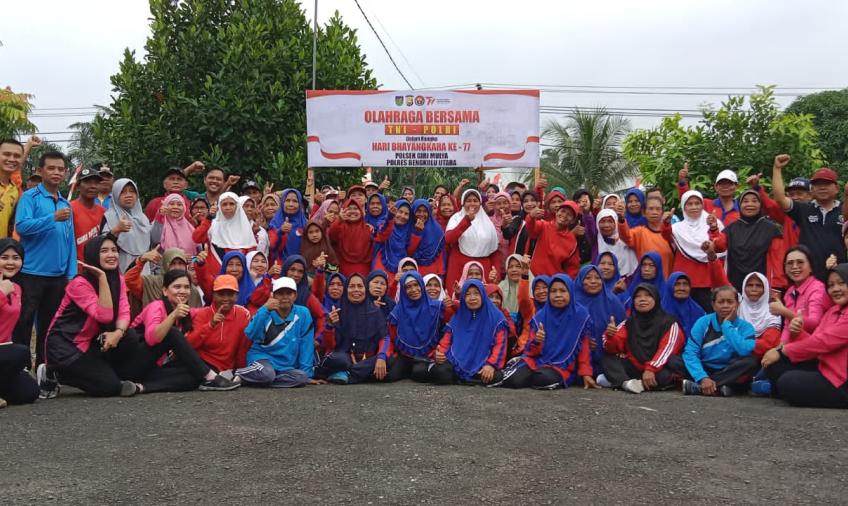 Gelar Olahraga Bersama, Polsek Giri Mulya Wujudkan Sinergitas