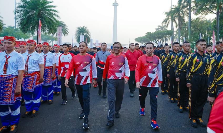 Fun Walk dengan Lintas Elemen, Kapolri Gaungkan Jaga Persatuan-Kesatuan Bangsa