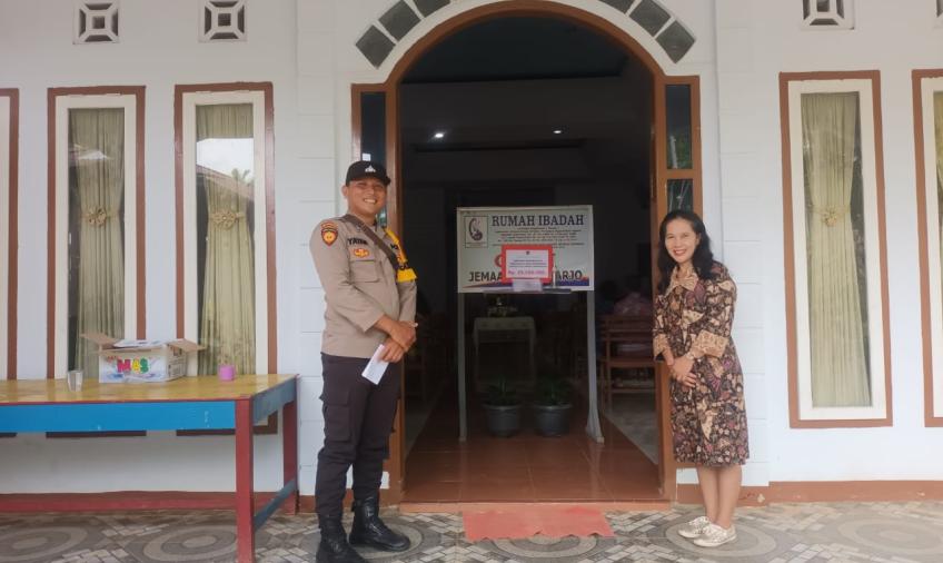Wujudkan Rasa Aman Beribadah Polsek Giri Mulya Lakukan Pengamanan Gereja