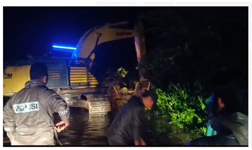 Longsor Tutup Akses Jalan Lebong-Rejang Lebong