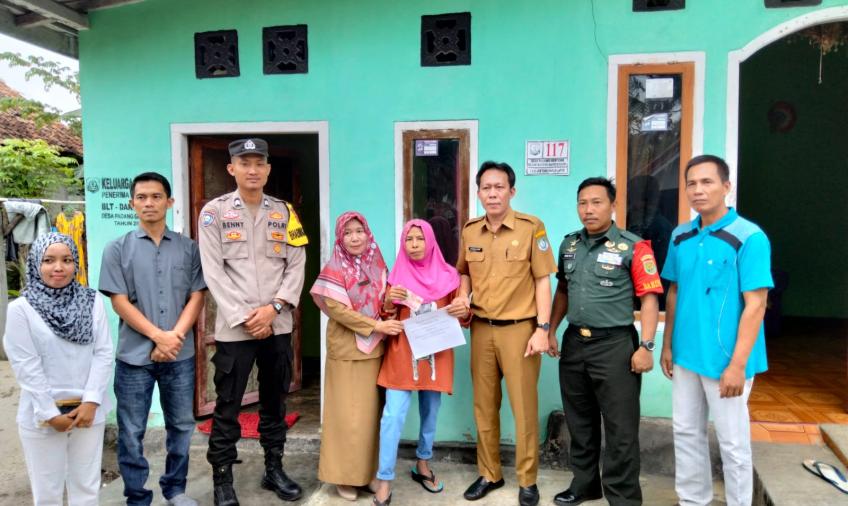 Polsek Kaur Selatan, Monitoring Penyaluran BLT DD di Desa Padang Genteng Tahap ke II