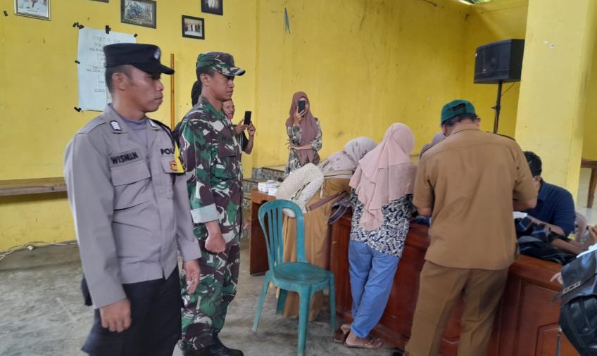 Polsek Giri Mulya berbagi kebahagiaan melalui Bhakti Kesehatan Sunatan Massal