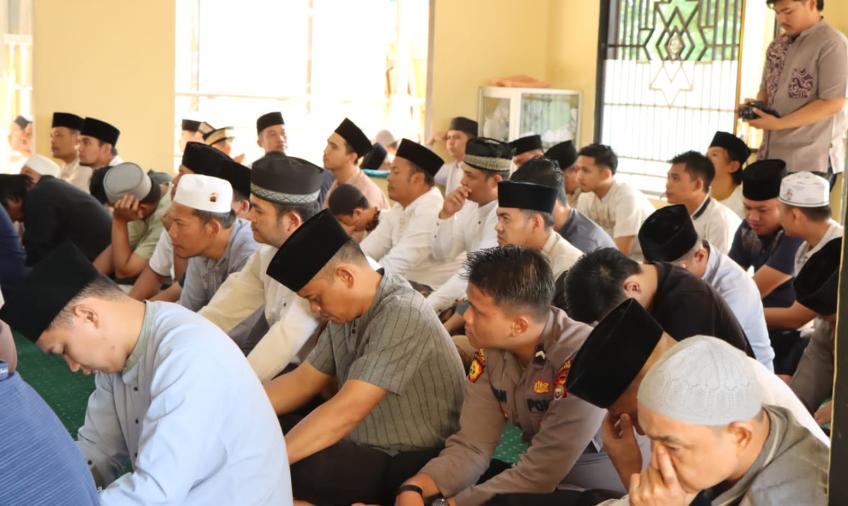 kapolres Bengkulu Utara Gelar Sholat Idul Adha 1444 H / 2023 di Masjid Baiturrohim