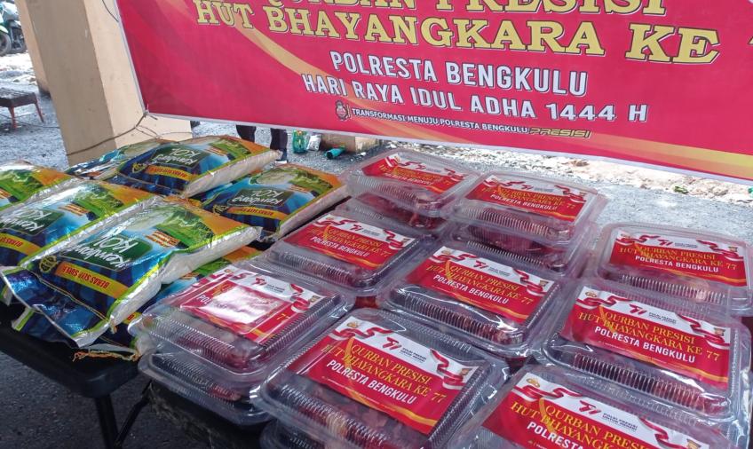 Qurban Presisi, Polresta Bengkulu Bagikan 385 Paket Daging Kurban Kepada Masyarakat