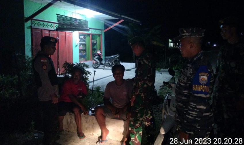 Patroli Gabungan TNI-Polri Amankan Malam Takbiran Iduladha