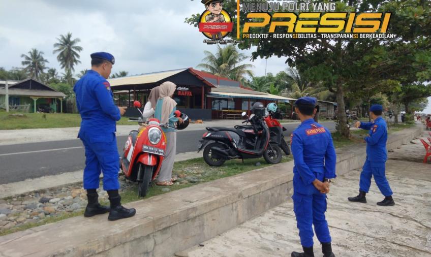 Sat Polairud Patroli di Pantai Pasar Bawah, Imbau Wisatawan untuk Tidak Mandi Ditepi Pantai