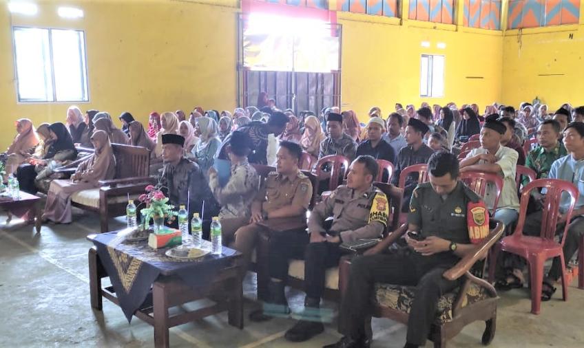 Bhabinkamtibmas Hadiri Undangan Perpisahan Paud Az Zahra Kecamatan Padang Jaya