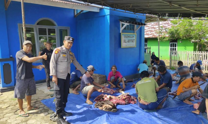 Patroli, Polsek Lais Monitoring Penyembelihan Hewan Kurban