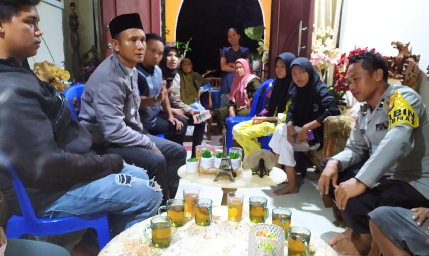 Bhabinkamtibmas Polsek Muara Bangkahulu Kembali Gelar Problem Solving, Damaikan Warga yang Bertengkar