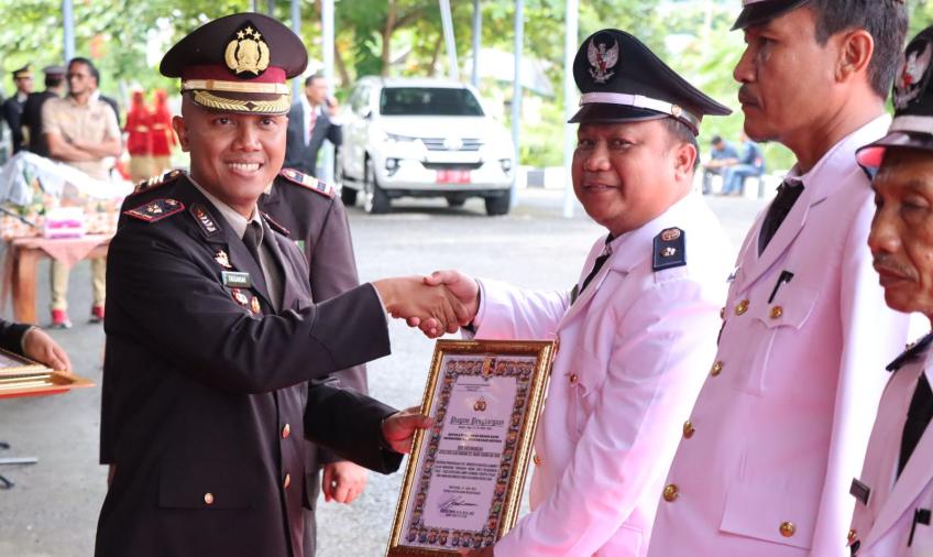 Peringati HUT Bhayangkara ke 77, Polres Kaur Gelar Upacara dan Berikan Penghargaan Kepada 59 Personel 