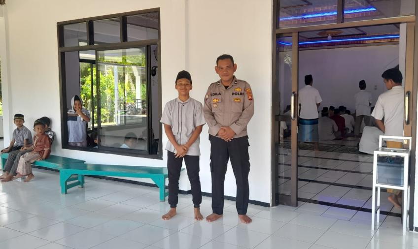 Berikan Keamanan Pada Saat Salat Jumat, Polsek Giri Mulya Lakukan Pengamanan