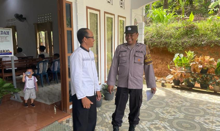 Polsek Giri Mulya Lakukan Pengamanan di Gereja