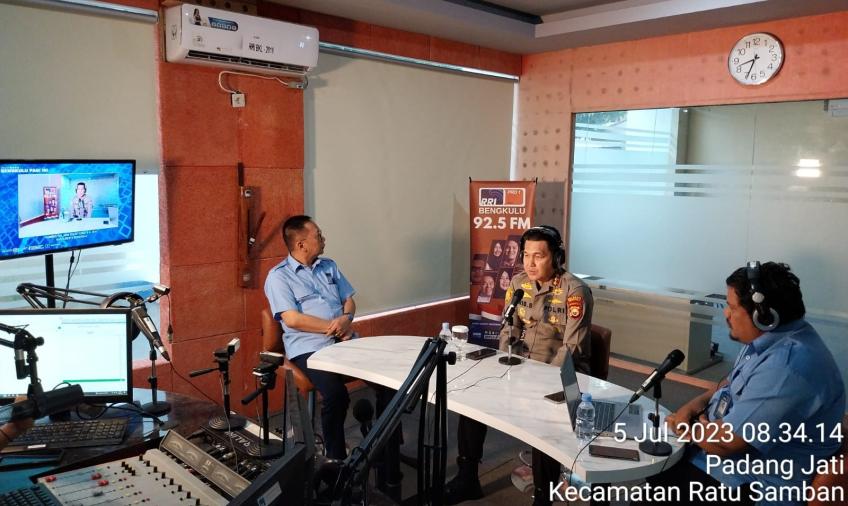 Kapolresta Sapa Warga Kota Melalui Live Talk Show ” Polresta Bengkulu Menyapa “ di Studio RRI