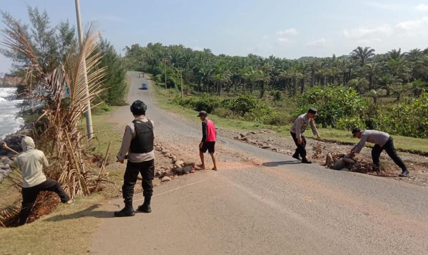 Antisipasi 3C dan Pungli, Polsek Ketahun Patroli di Tempat Rawan