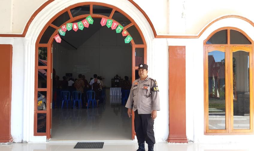 Jaga Keamanan Dalam Beribadah, Polsek Padang Jaya Laksanakan Pengamanan Gereja 