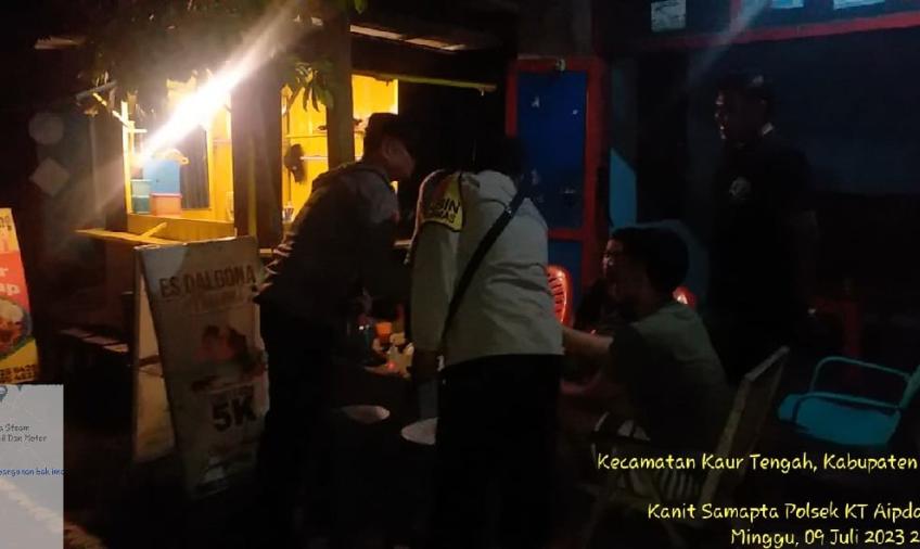Patroli, Polsek Kaur Tengah Sasar Objek Vital dan Warga yang Nongkrong 