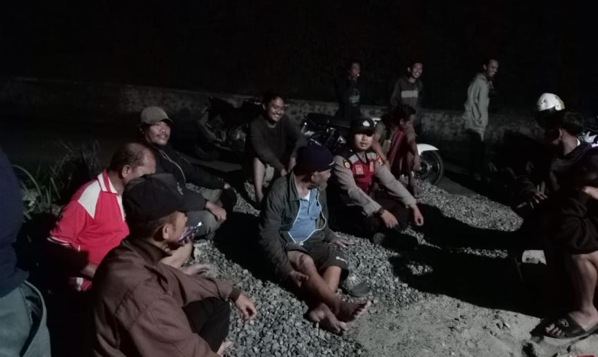 Polisi Sigap Bantu Lansia yang Tersesat Kembali ke Tempat Tinggalnya
